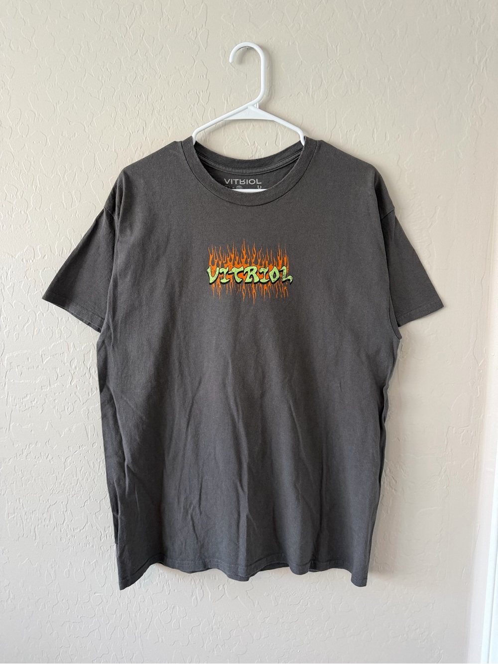 Vintage VITRIOL Graphic T-Shirt 🔥